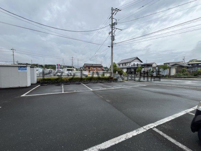 袋井市久能マンション 駐車場