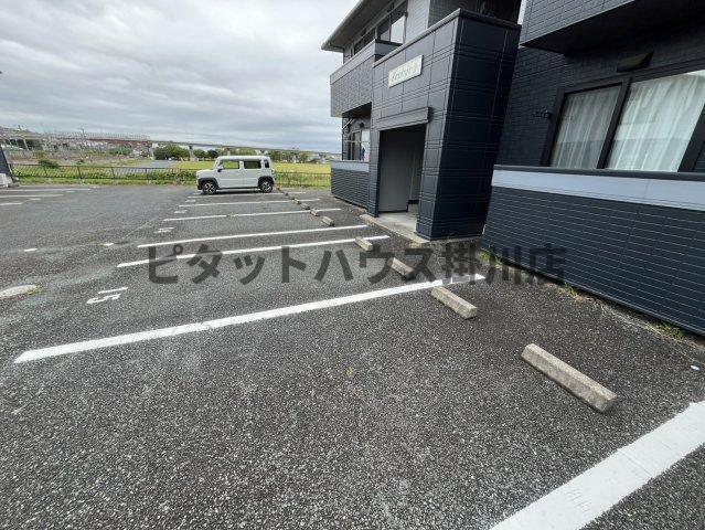 袋井市愛野アパート 駐車場