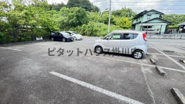 掛川市富部アパート 駐車場