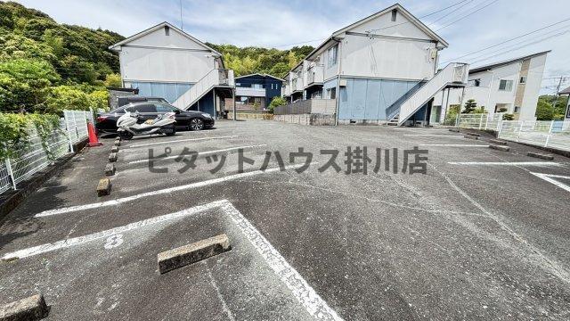 掛川市上西郷アパート 駐車場