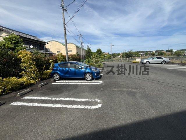 菊川市下平川アパート 駐車場