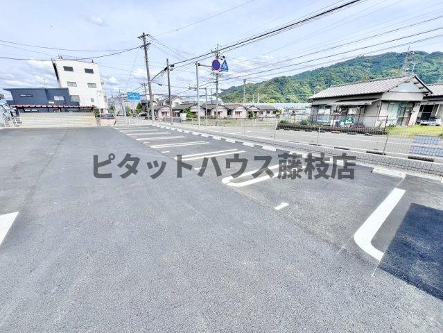 焼津市八楠アパート 駐車場