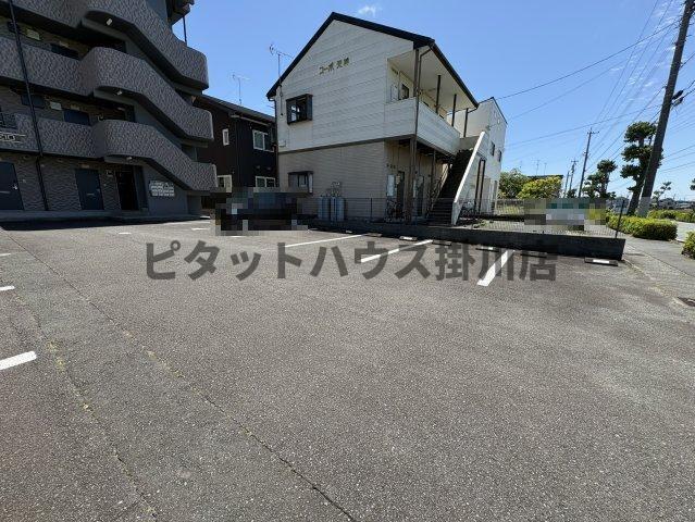 袋井市方丈アパート 駐車場