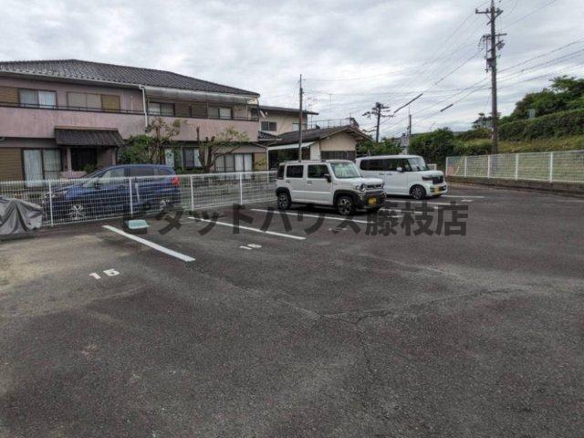 藤枝市南新屋マンション 駐車場