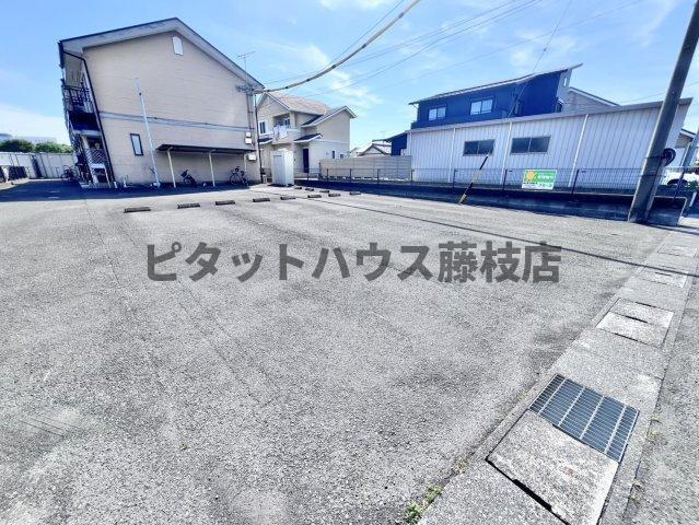 焼津市利右衛門アパート 駐車場