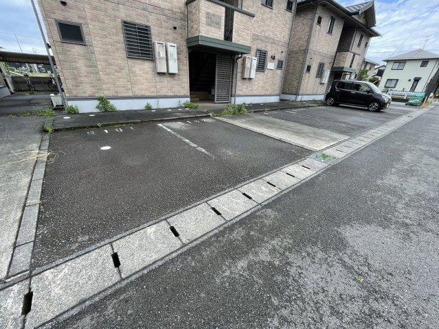 リモージュB（101） 駐車場