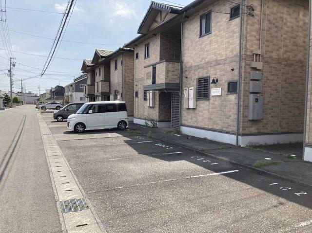 リモージュB（101） 駐車場