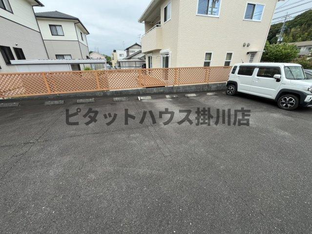 掛川市杉谷アパート 駐車場
