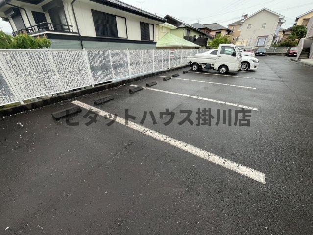 磐田市安久路マンション 駐車場