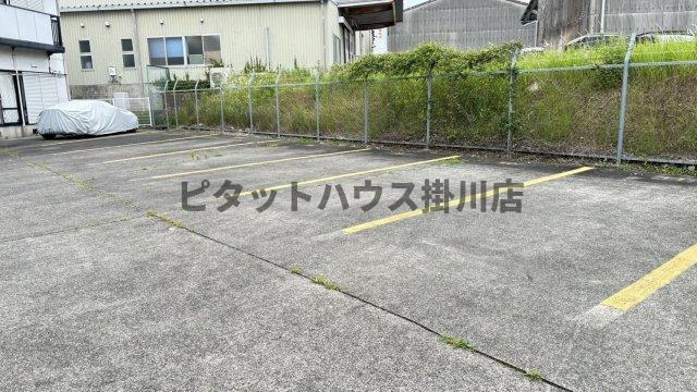 掛川市千羽アパート 駐車場
