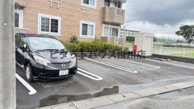 掛川市富部アパート 駐車場