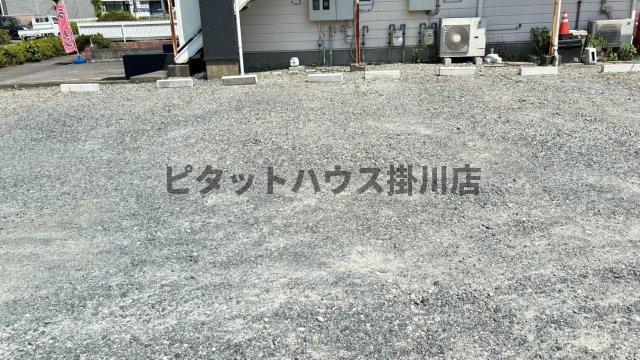 掛川市久保アパート 駐車場