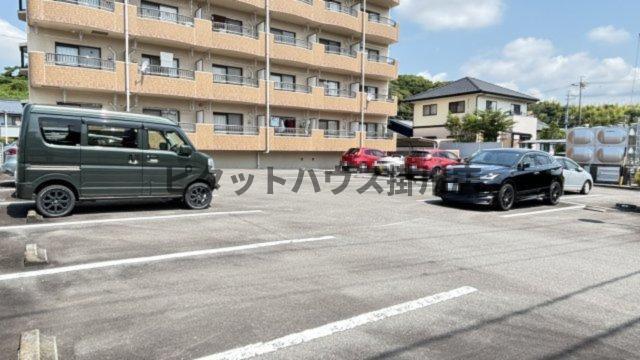 掛川市下俣南マンション 駐車場