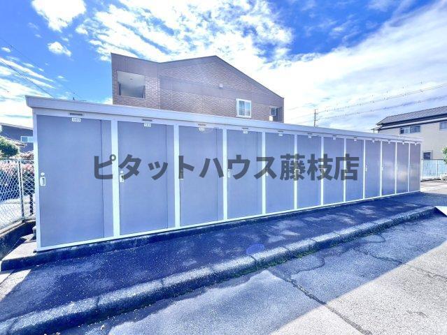 焼津市下小田マンション 駐車場