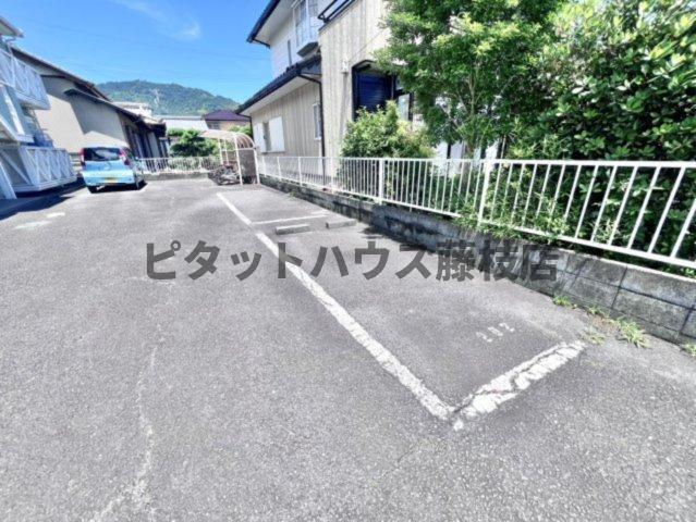 焼津市八楠アパート 駐車場