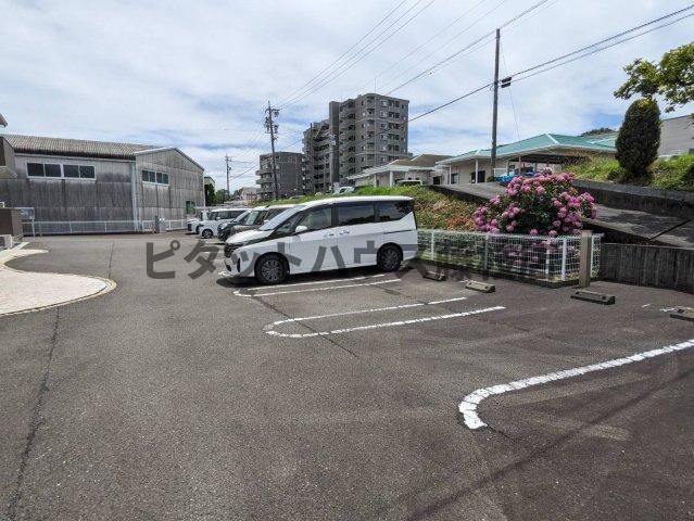 藤枝市稲川アパート 駐車場