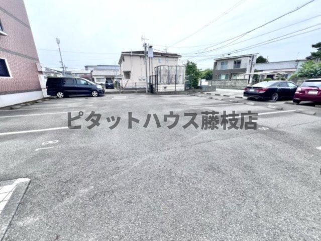 焼津市五ケ堀之内マンション 駐車場