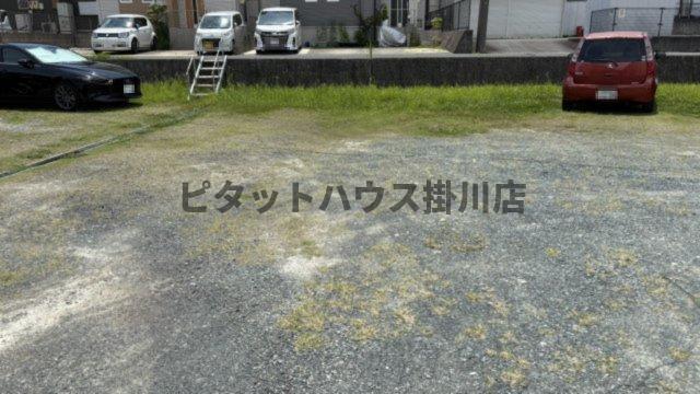 掛川市杉谷アパート 駐車場