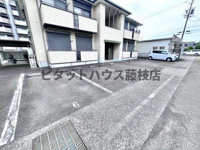 藤枝市前島アパート 駐車場