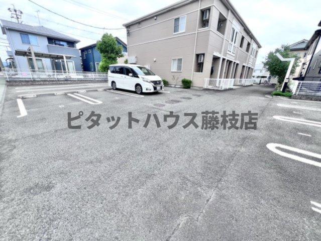 焼津市小土アパート 駐車場