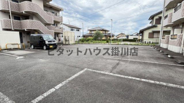 掛川市大池マンション 駐車場