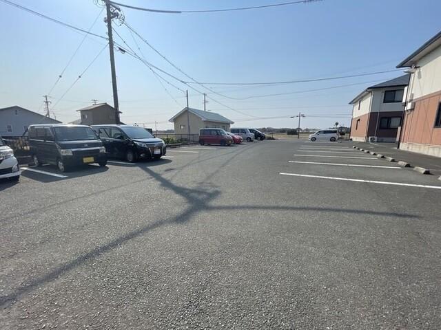 袋井市湊アパート 駐車場