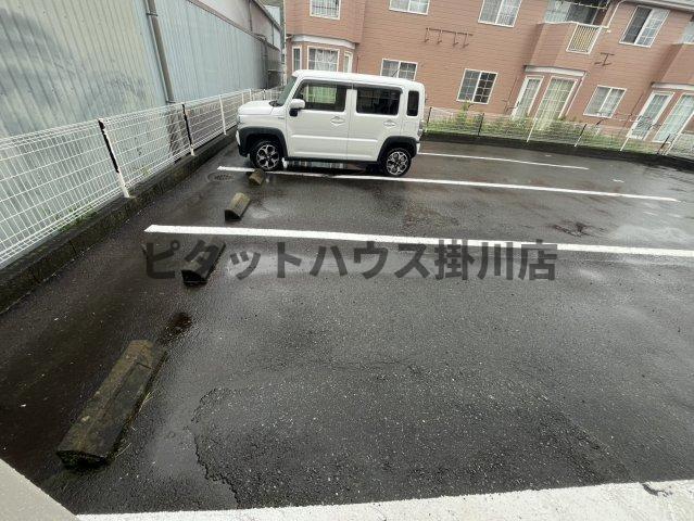 袋井市豊沢アパート 駐車場
