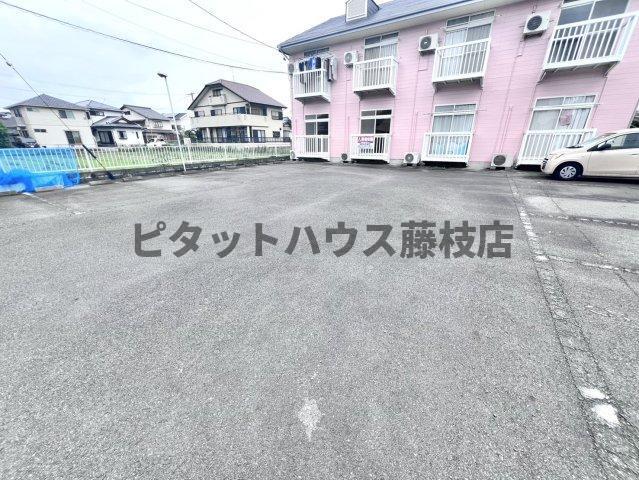 焼津市中新田アパート 駐車場