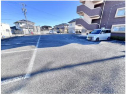 榛原郡吉田町川尻マンション 駐車場