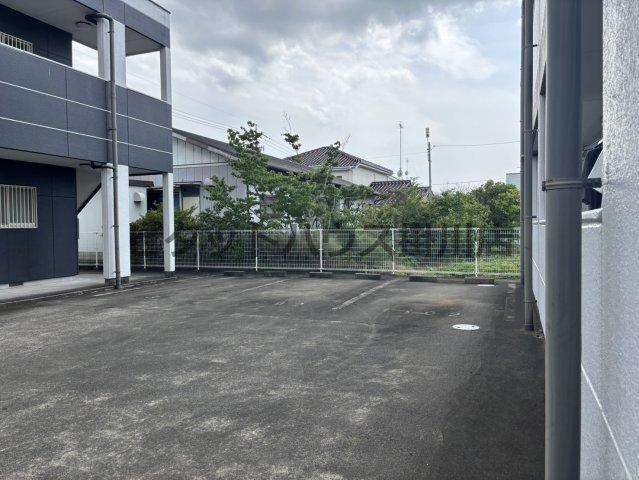 掛川市北門アパート 駐車場