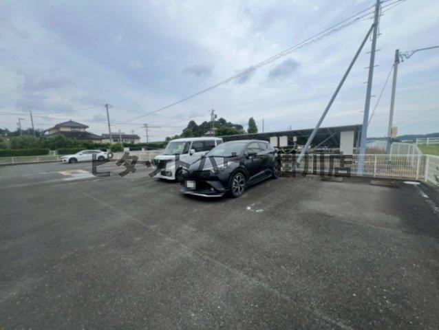 掛川市中アパート 駐車場