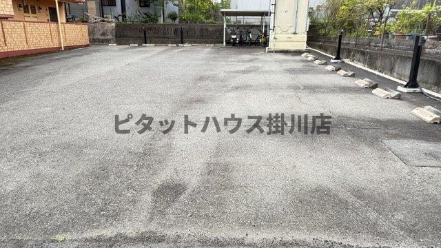 掛川市和光マンション 駐車場