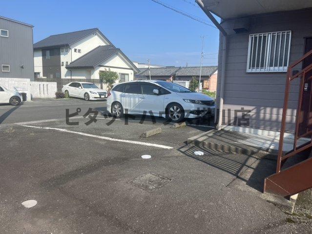 袋井市葵町アパート 駐車場