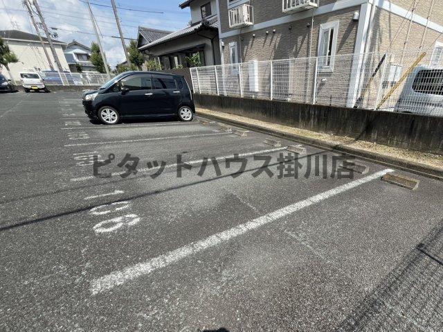 袋井市堀越マンション 駐車場