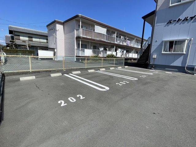 焼津市小土アパート 駐車場