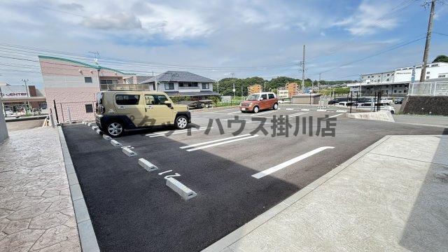 掛川市杉谷南アパート 駐車場