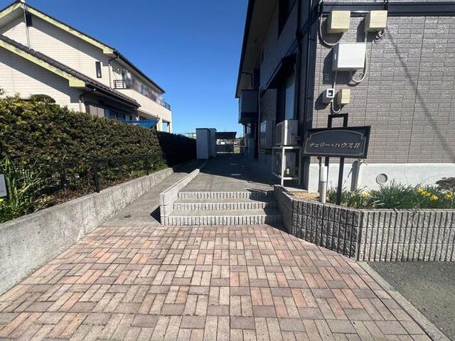 掛川市下垂木アパート エントランス
