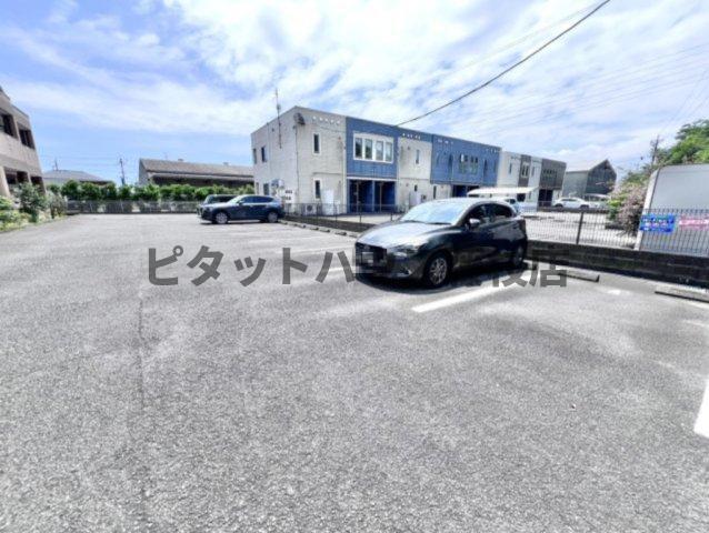 藤枝市築地アパート 駐車場