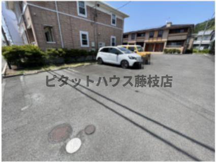 焼津市浜当目アパート 駐車場