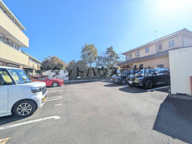 藤枝市高柳アパート 駐車場