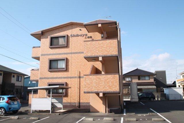 菊川市加茂マンション 駐車場