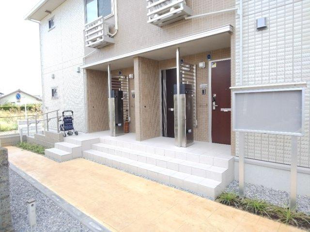 磐田市国府台アパート エントランス