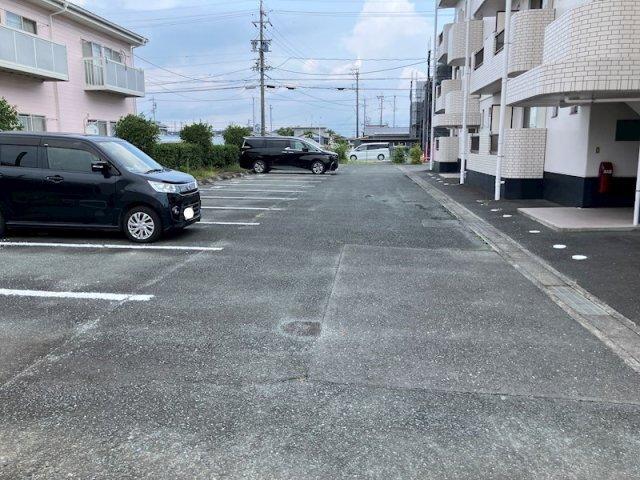 袋井市堀越マンション 駐車場