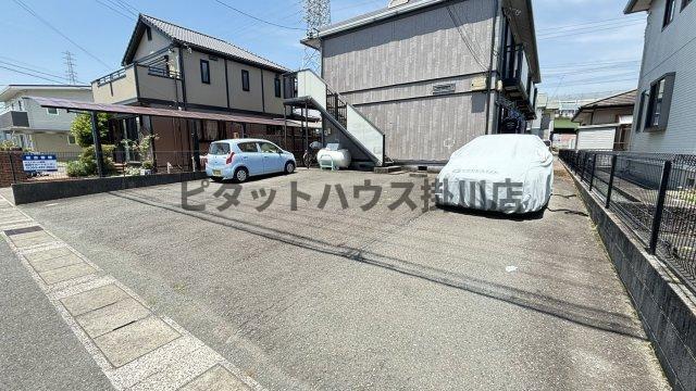 袋井市葵町アパート 駐車場