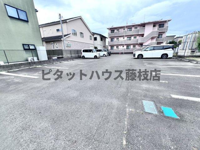 焼津市石津マンション 駐車場