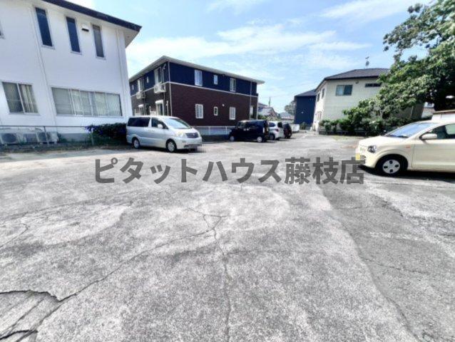 焼津市塩津マンション 駐車場