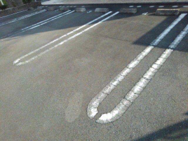 菊川市朝日アパート 駐車場