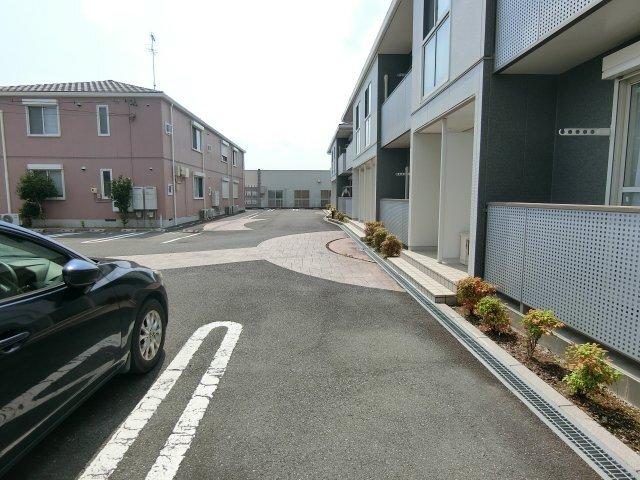 掛川市初馬アパート 駐車場