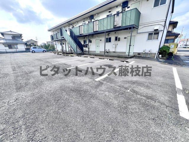 藤枝市大東町アパート 駐車場