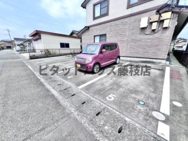 藤枝市五十海アパート 駐車場